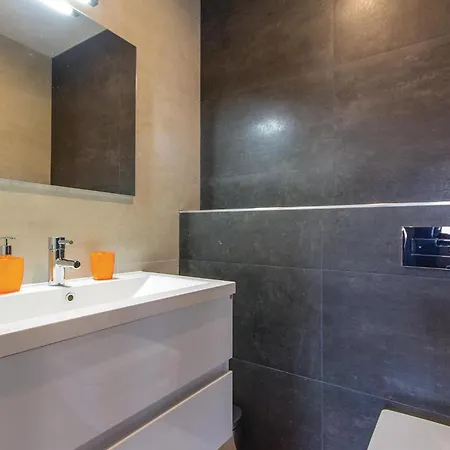 2 Bedroom Beautiful In
